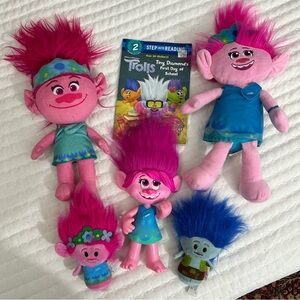 Dreamwork’s Trolls plush and book Collection